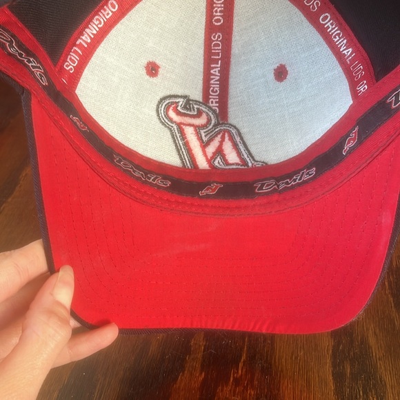 New Jersey devils hat - Picture 4 of 4
